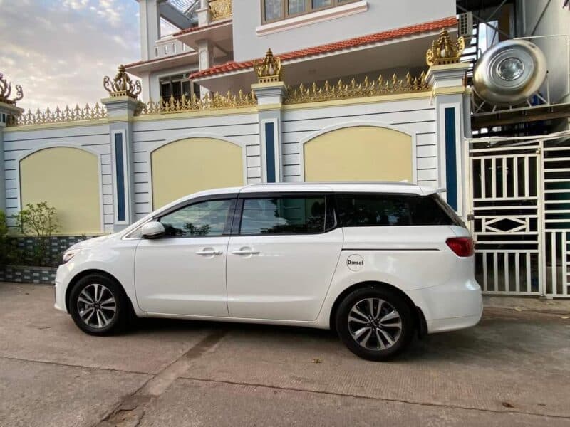 Kia Sedona tại Dương Đông, sân bay Phú Quốc